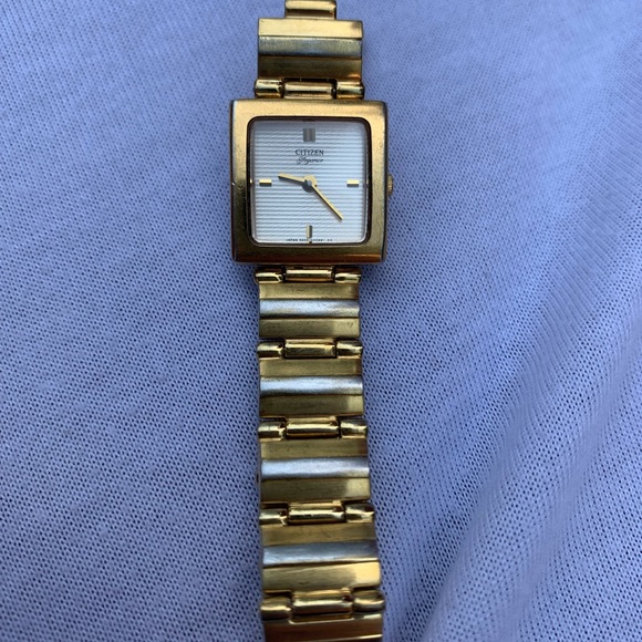 Citizen watch missing a pin in a link but that’s a simple fix - Picture 3 of 3